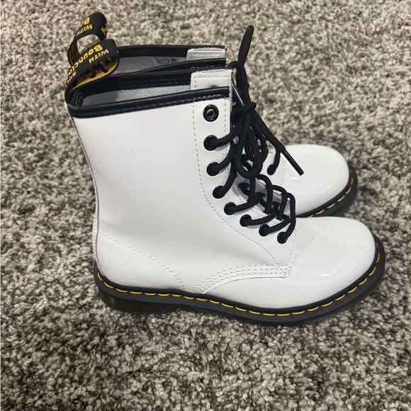 Dr Martens White Patent leather lace up utility moto boots size 7 90’s grunge - Picture 8 of 13